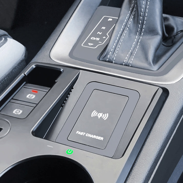 شاحن سيارة لاسلكي قياسي Qi HFC-1054، شحن سريع 15 وات/10 وات، مناسب لسيارات Audi Q3 2019-2022، للقيادة من جهة اليسار، HFC-1054