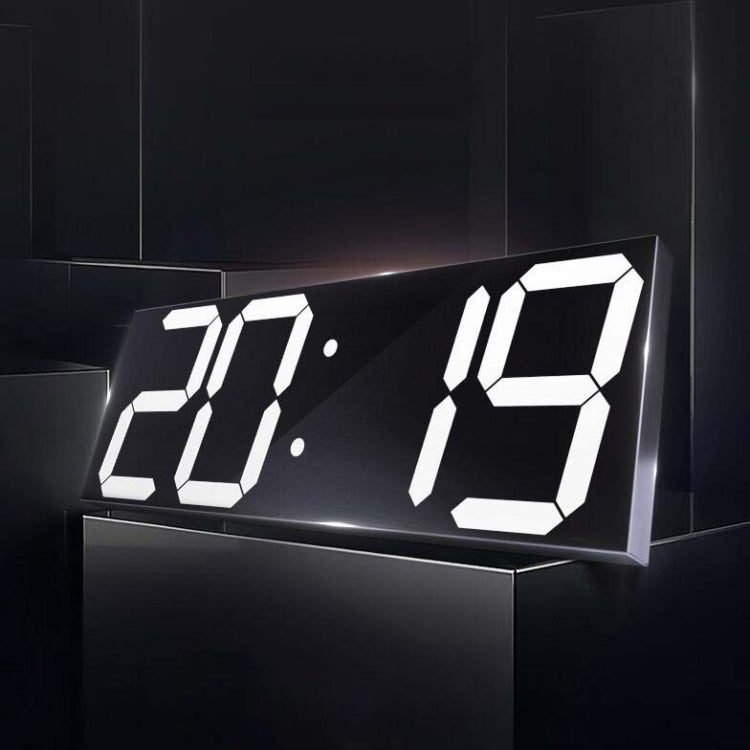 ساعة حائط ملصقة LED ساعة ديكورية ساعة مرآة أكريليك إبداعية بمقبس أمريكي، إصدار عن بعد صندوق مغلق