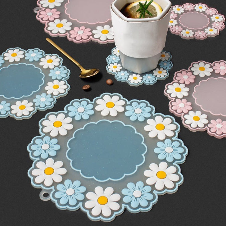 Household High Temperature Resistant Daisy Coasters Kitchen Tabletop Insulation Mat, Pink Small, Blue Small, Pink Medium, Blue Medium, Pink Large, Blue Large