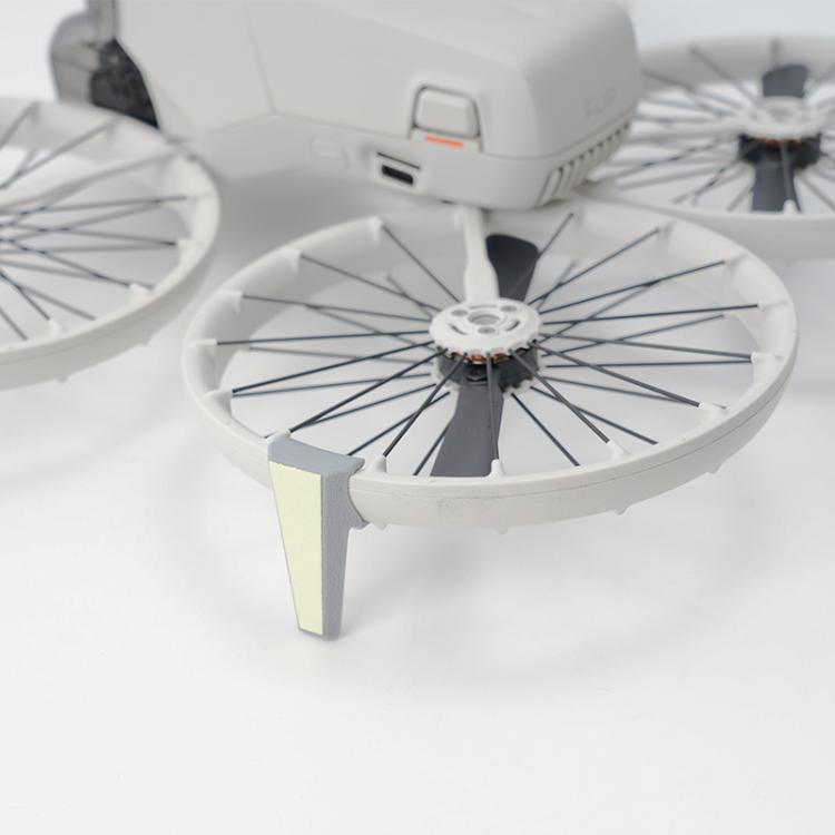 حامل معزز مضيء قابل للطي والفصل لـ DJI Flip RCSTQ، حامل واقٍ مقاوم للسقوط والخدش، زوج واحد من الحوامل الثلاثية + ملصق