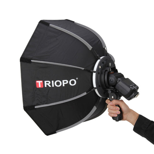 ناشر ضوء صندوقي مثمن الشكل مكافئي للفلاش سبيدلايت قبة TRIOPO KS90 بطول 90 سم مع مقبض تثبيت على حامل للفلاش سبيدلايت، KS90
