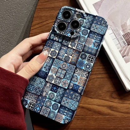 جراب هاتف PC بفتحة دقيقة بنمط مرسوم، مناسب لهاتف iPhone 13 Pro Max