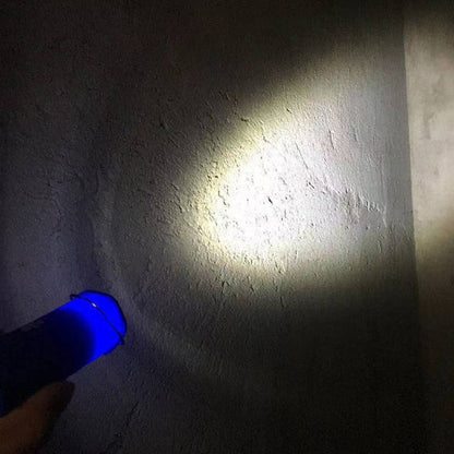 مصباح يدوي LED للتخييم مصنوع من الألومنيوم فائق السطوع ومصباح تلسكوبي مع مشبك