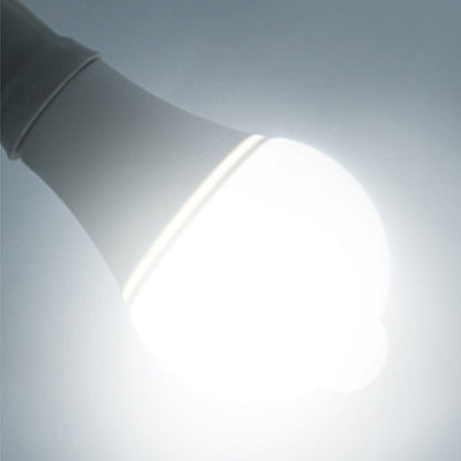 مصباح LED مقاوم للماء مع مستشعر حركة بالأشعة تحت الحمراء ومصباح LED E27 مع مستشعر ضوء أبيض
