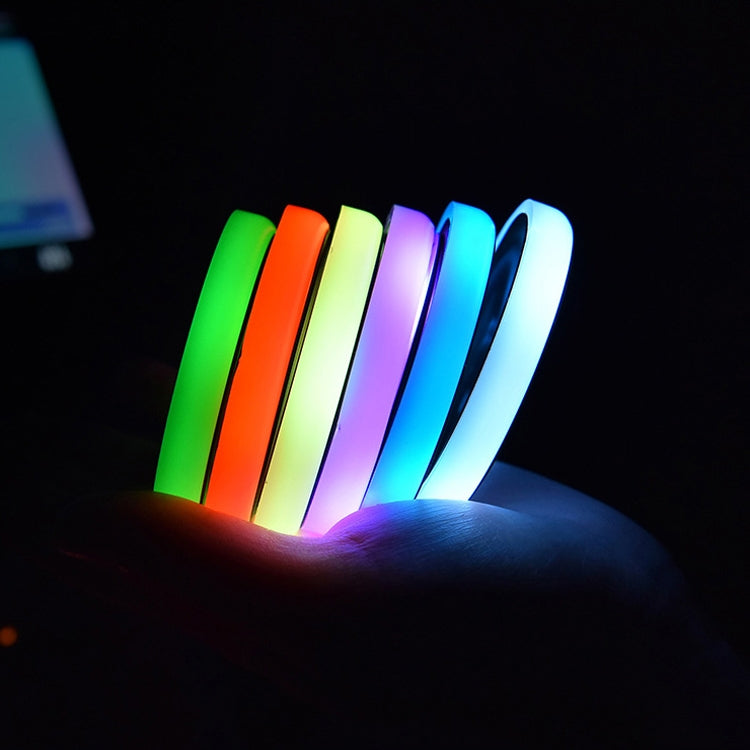قطعتان من مصابيح المياه المضيئة LED للسيارة، إضاءة جو السيارة، شحن USB، مضادة للانزلاق، مصابيح مياه مضيئة للسيارة