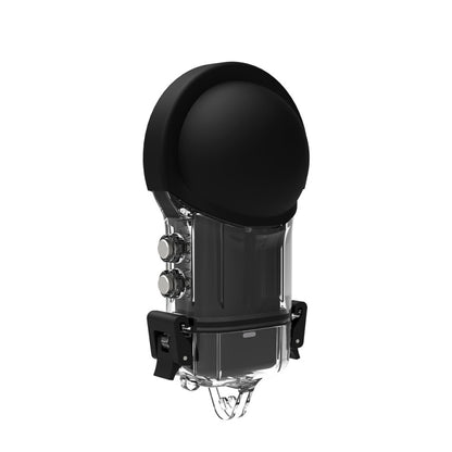 لـ Insta360 X3، يجب استخدام جراب الحماية المصنوع من السيليكون مع جراب مقاوم للماء وغطاء عدسة