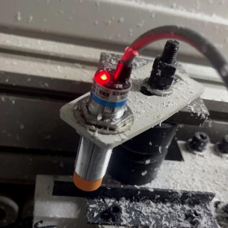 OMCH LJ18A3-8-Z/BX DC NPN 3-Wire Normally Open Sensors Inductive M18 Proximity Switch